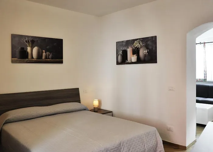 Elena House - Mareri Villa Faraldi